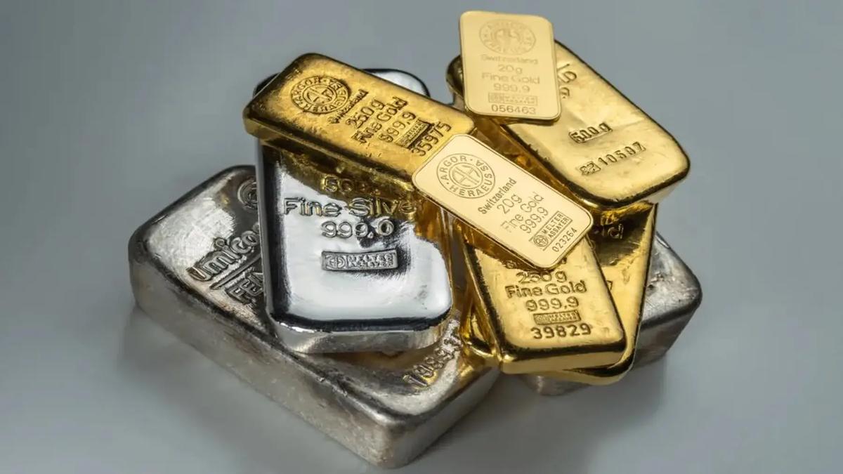 Gold and Silver Prices Continue to Decline in Nepali Market