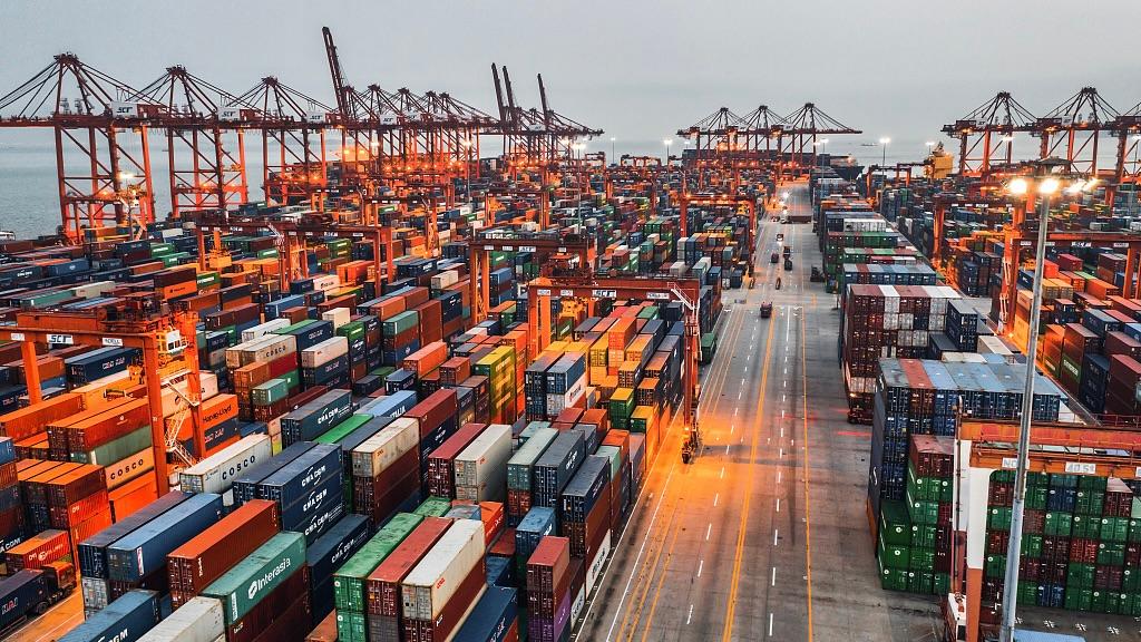 चीनको विदेशी व्यापार ११ महिनामा ३.६% वृद्धि, नोभेम्बरमा आयात–निर्यात थप बलियो