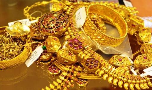  नेपाली बजारमा सुन र चाँदीको मूल्य घट्यो    