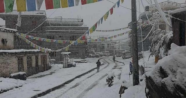 मुस्ताङमा कात्तिकको १० दिनमै ४० हजारभन्दा बढी पर्यटकको आगमन